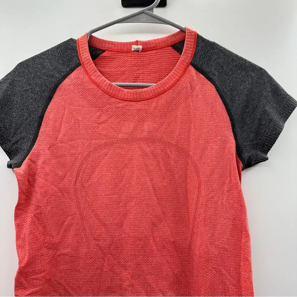 Lululemon Run: Swiftly Tech Short Sleeve in Love Red / Deep Coal Size‎ 6